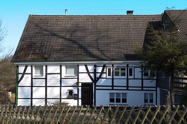 Immobilienmakler Wuppertal Uellendahl-Katernberg_Untenrohleder_Daniel von Baum Immobilien