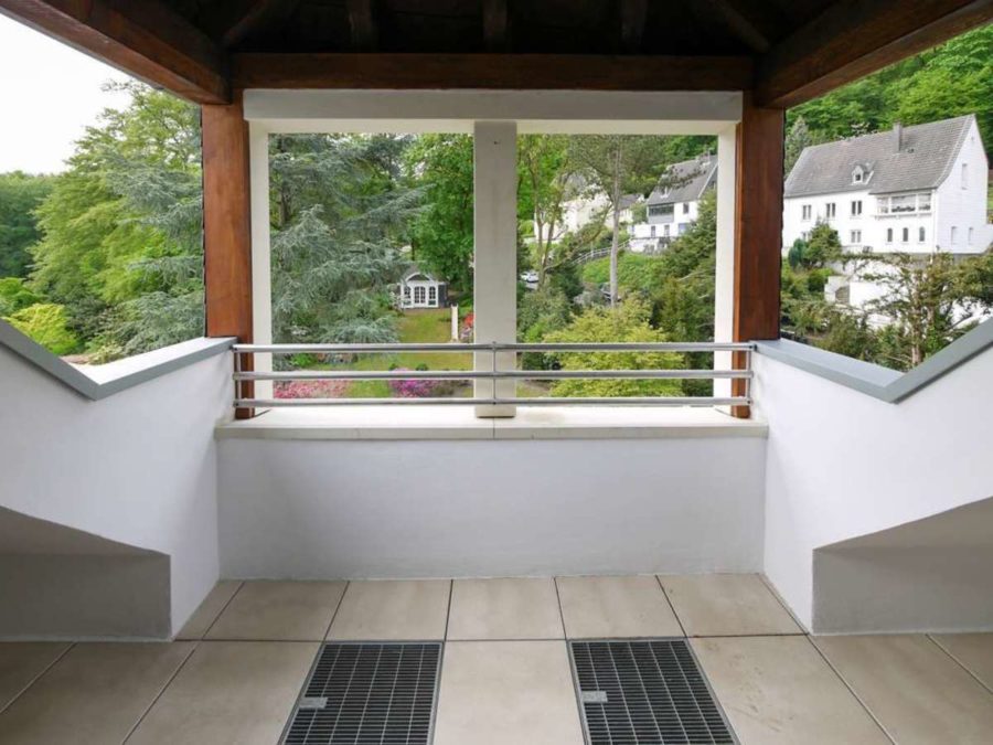 42115 Wuppertal / Brill, Dachgeschosswohnung: vom Eigentümer***luxuriöse Maisonette-Wohnung in ruhiger Lage - Loggia/Balkon
