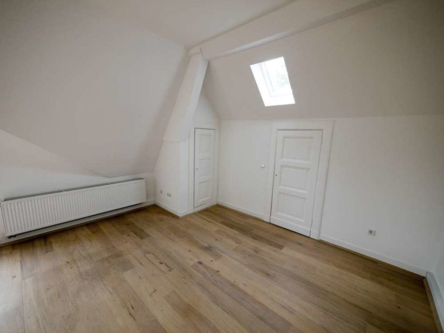 42115 Wuppertal / Brill, Dachgeschosswohnung: vom Eigentümer***luxuriöse Maisonette-Wohnung in ruhiger Lage - Wohnen