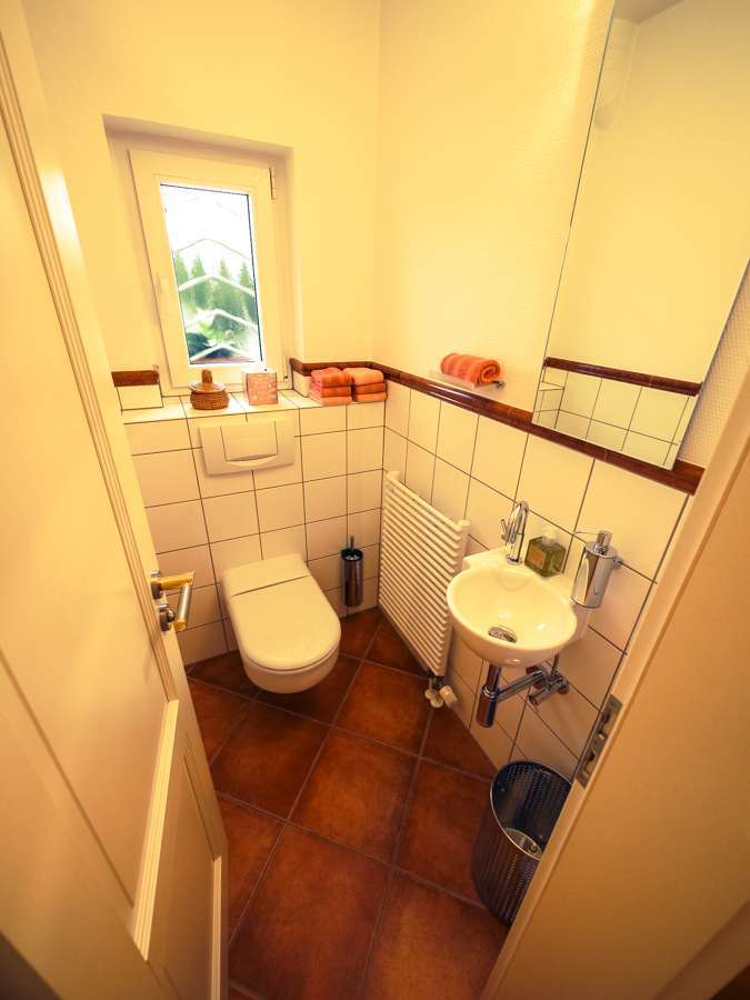 ***exclusives Wohnen am Nützenberg - Gäste-WC