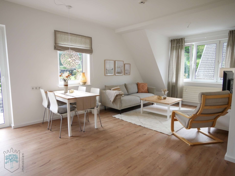 ***möblierte 2,5-Zimmer-Wohnung in Wuppertal – frisch saniert und bestens ausgestattet, 42117 Wuppertal, Etagenwohnung
