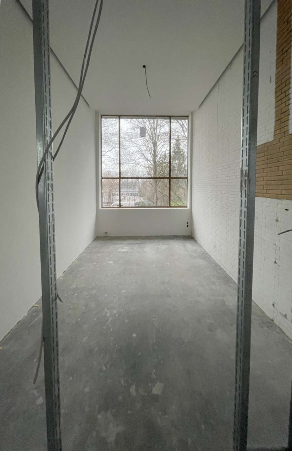 Halle-hinten-Zimmer-Hof