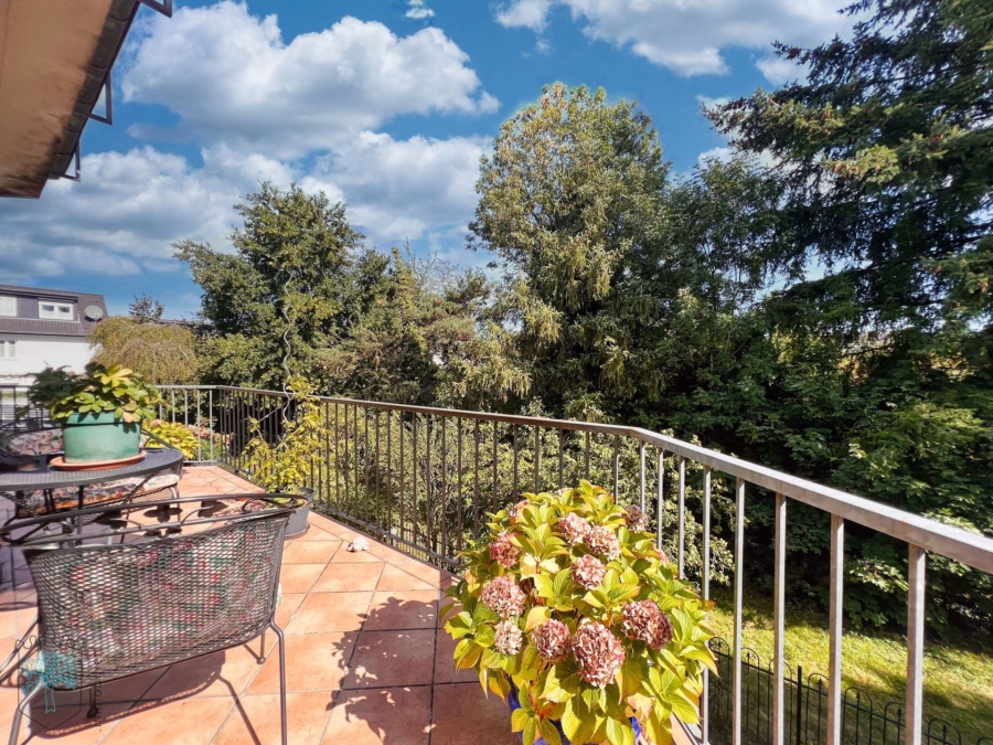 ***Seltene Architektenwohnung mit Garage in Köln-Rath, 51107 Köln, Wohnung