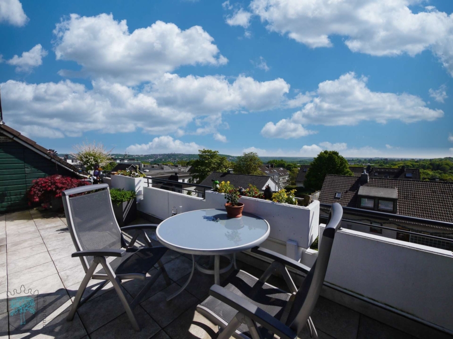 ***Einziehen und Wohlfühlen: Charmante Maisonette mit Balkon und Blick ins Grüne, 42349 Wuppertal, Maisonette