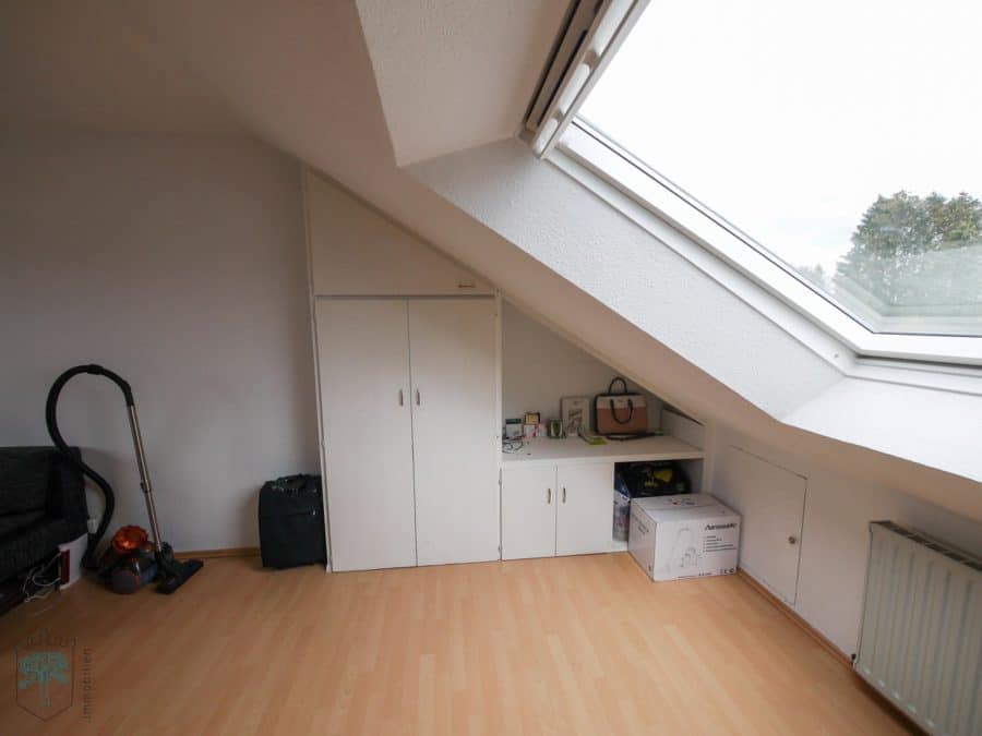 42349 Wuppertal, Dachgeschosswohnung: Helles Appartement mit herrlicher Aussicht - Wohnbereich