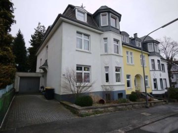 *** Dreifamilienhaus mit Renditesteigerungs-Potenzial, 42109 Wuppertal, Renditeobjekt
